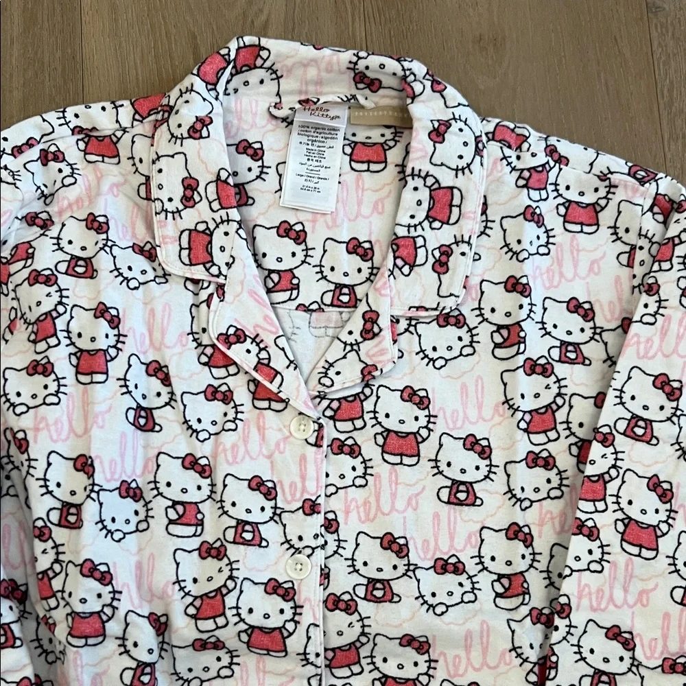 Hello Kitty Pink Women’s / Teen Pajamas - Picture 4 of 8
